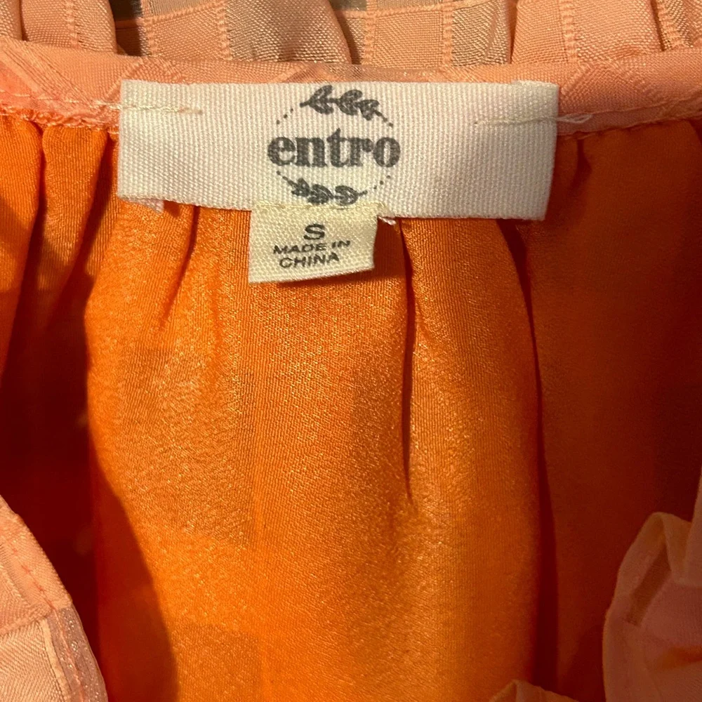 🛑 SOLD~Coral Top - Picture 3 of 6